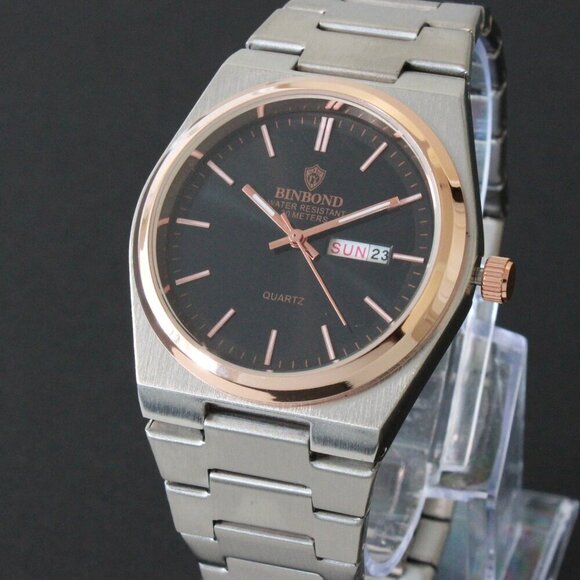 Men's Integrated Bracelet Sports Watch Stainless Steel Radiant Black Dial 40mm - Picture 1 of 14